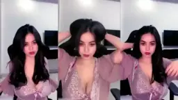 Miss Key Cantik Belahan Dada Mulus Video by TubeV Miss Key Cantik Belahan Dada Mulus Video by TubeV