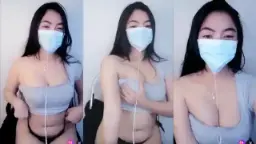 ABG Cantik Goyang Binal Desah Remas Toket Video by Indo18