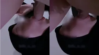 Hijab Hitam Ngemut Ganas di Toilet Video by PornGo
