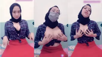 Hijab Kak Kiki Liveshow Remas Toketnya Video by HQporner