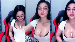 Kakak Cantik Bergairah Berkacamata Belahan Tetek Basah Video by PornGo
