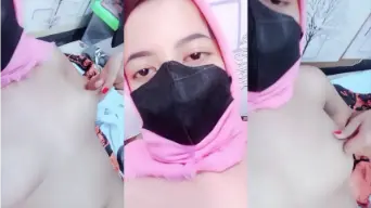 Jilbab Pink Bugil Pamerin Toket Mungilnya Video by xVideos