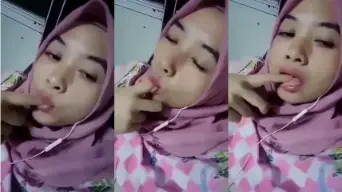 VCS Ukhtie Sange Ngemut Jari Video by Tube8