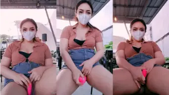 Ravicha Colmek Bergetar di Ruangan Terbuka Video by RedTube