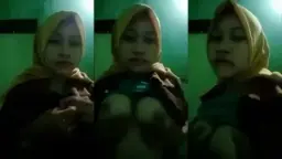Ratna BebasINDO Pap Toket Gede Bulatnya Video by YouPorn
